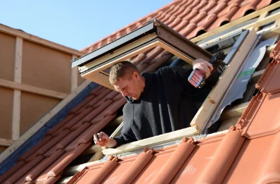 Pose de fenêtres de toit Velux à Duranus